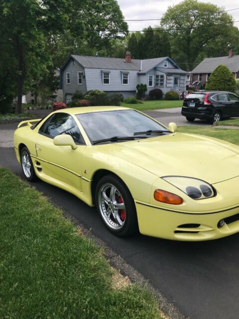 1994 Yellow Mitsubishi 3000GT Coupe