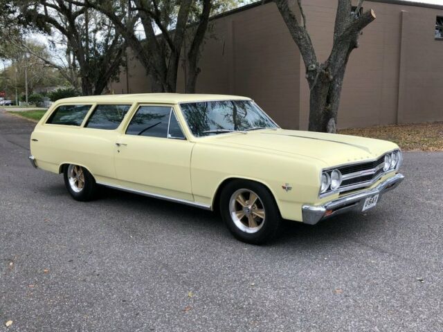 1965 Yellow Chevrolet Chevelle Station Wagon