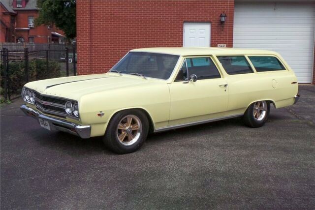 1965 Yellow Chevrolet Chevelle Station Wagon