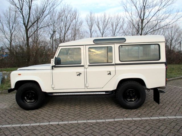 1980 White Land Rover Defender SUV