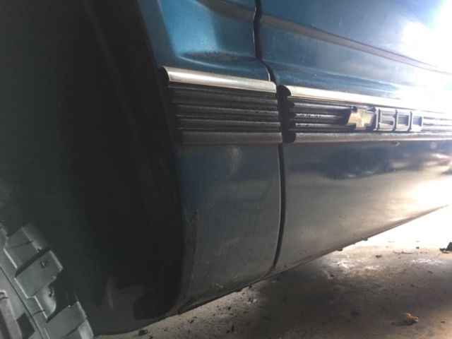 1990 Blue Chevrolet C/K Pickup 1500 Standard Cab Pickup