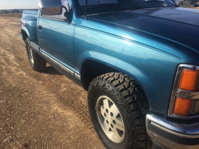 1990 Blue Chevrolet C/K Pickup 1500 Standard Cab Pickup