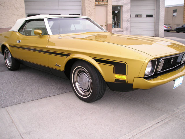1973 Gold Ford Mustang Convertible