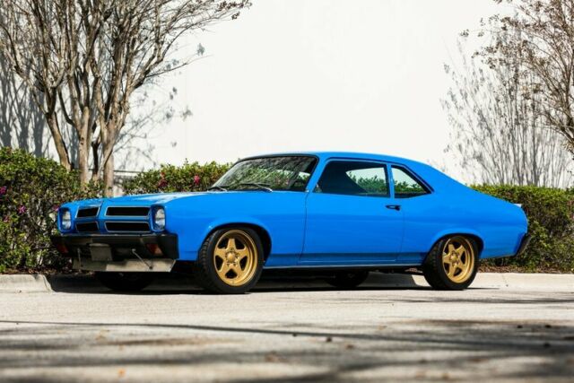 1972 Blue Pontiac Ventura Coupe