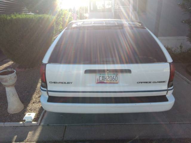 1993 WHITE Chevrolet Capriceold Wagon