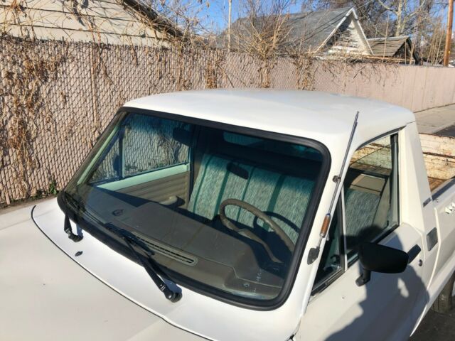 1984 white Mazda B-Series Pickups 2dr pickup