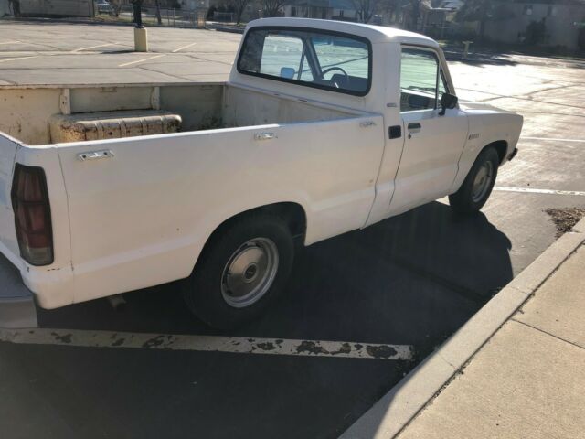 1984 white Mazda B-Series Pickups 2dr pickup