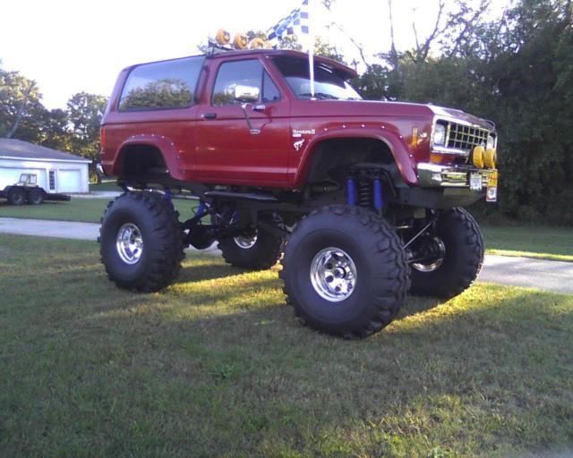 1985 Red Ford Bronco II suv