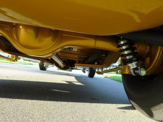 1934 Gold Ford Hi Boy 2 Dr. Vicky Sedan 2 Dr. Dedan