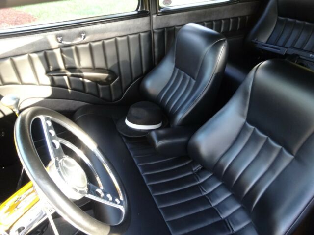 1934 Gold Ford Hi Boy 2 Dr. Vicky Sedan 2 Dr. Dedan