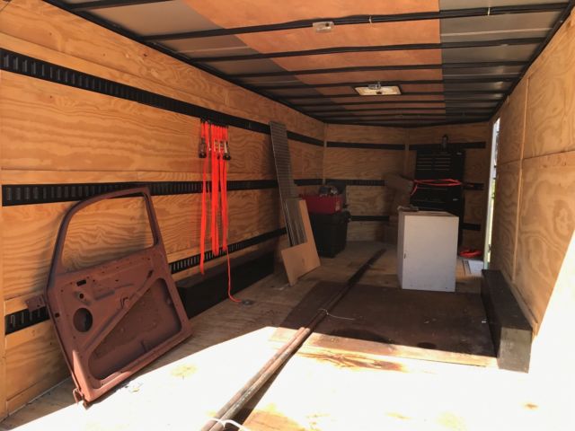 1968 primer Volkswagen Beetle - Classic Monster