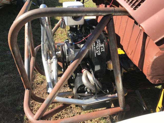 1968 primer Volkswagen Beetle - Classic Monster