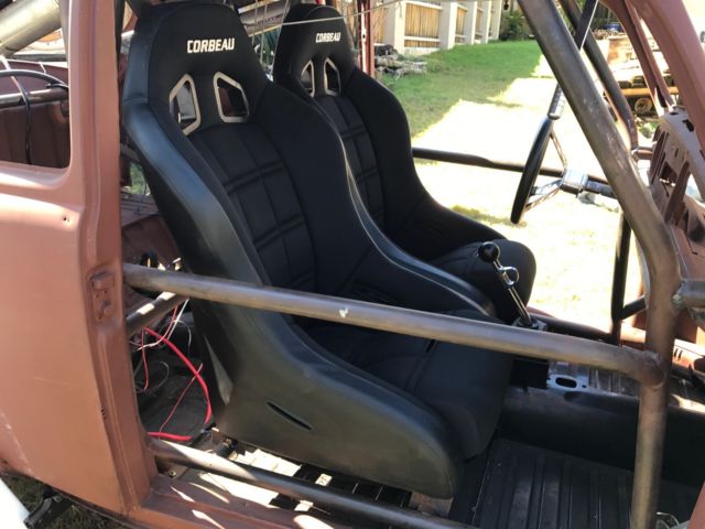 1968 primer Volkswagen Beetle - Classic Monster