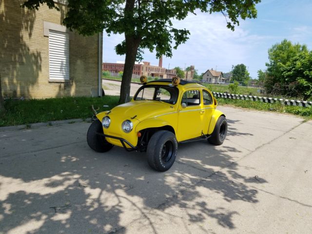 1961 Yellow Volkswagen Beetle - Classic
