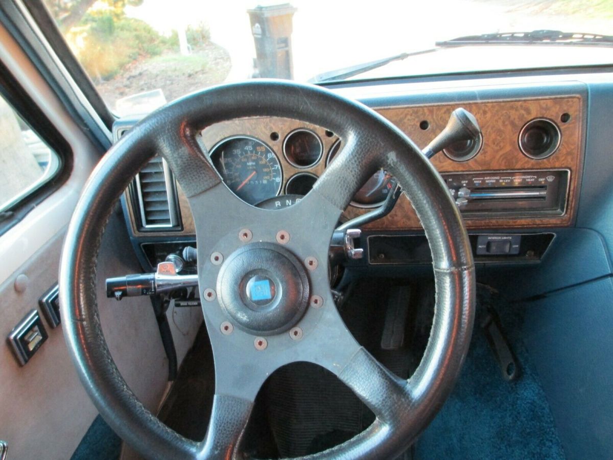 1985 Alpine White Chevrolet G20 Van Sport Custom Van