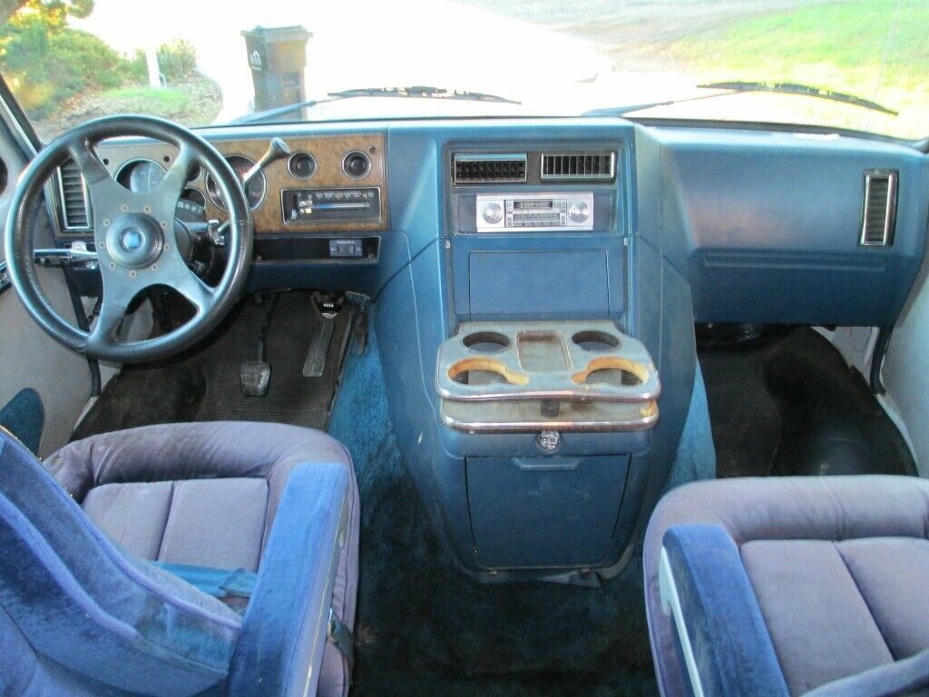 1985 Alpine White Chevrolet G20 Van Sport Custom Van