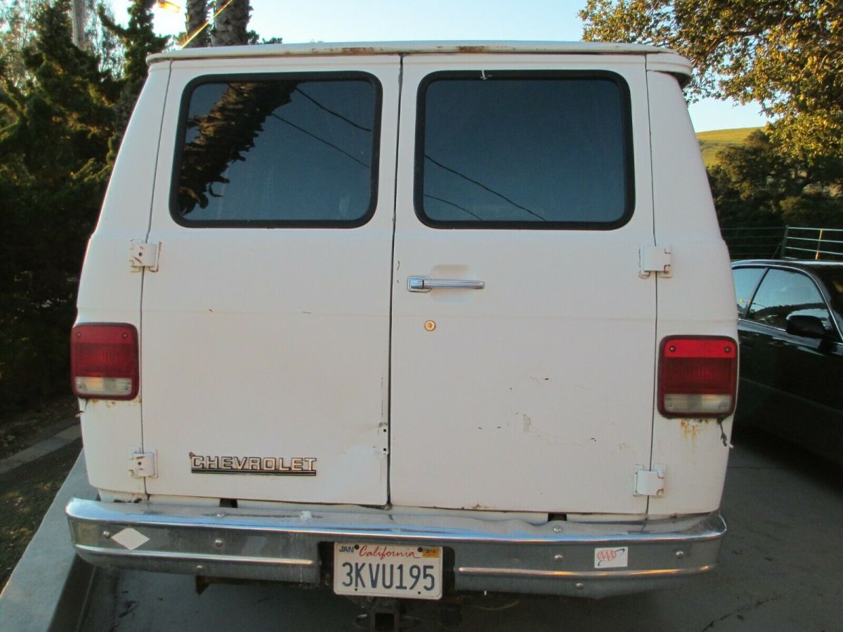 1985 Alpine White Chevrolet G20 Van Sport Custom Van