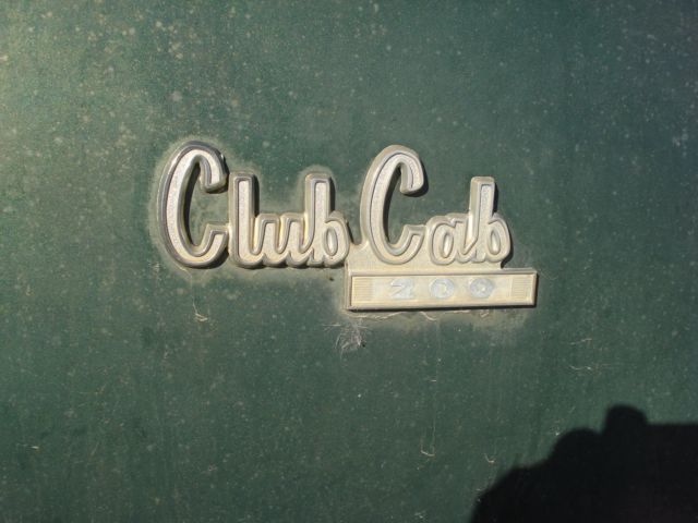 1976 green Dodge Power Wagon Extended Cab Pickup