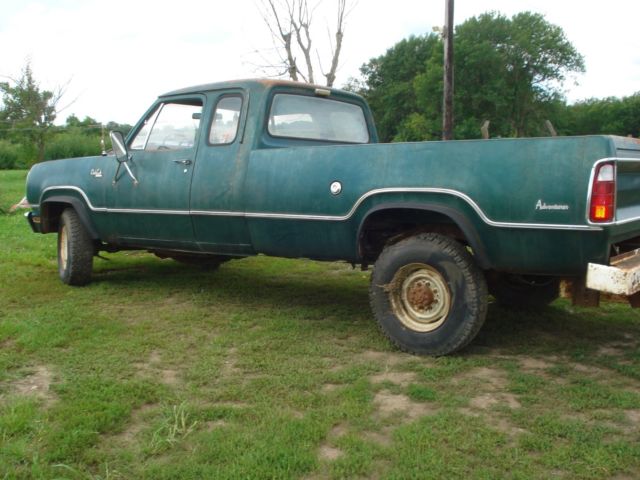 1976 green Dodge Power Wagon Extended Cab Pickup