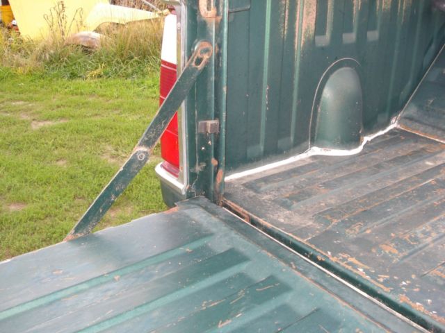 1976 green Dodge Power Wagon Extended Cab Pickup