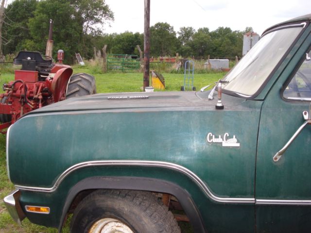 1976 green Dodge Power Wagon Extended Cab Pickup