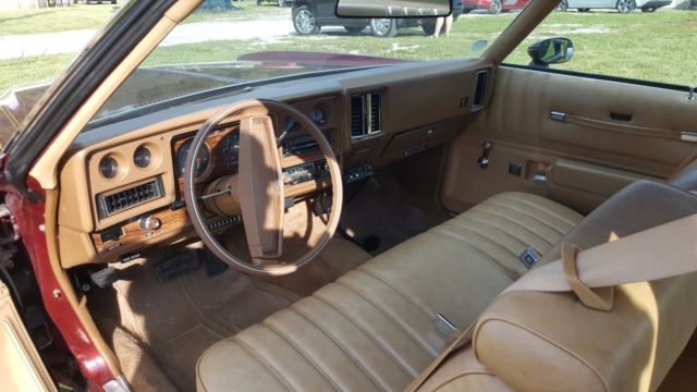 1976 Burgundy Chevrolet Monte Carlo Sedan