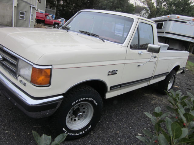 1989 White Ford F-150 Crew Cab Pickup