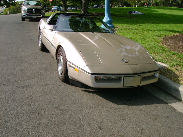 1987 Silver Chevrolet Corvette Coupe