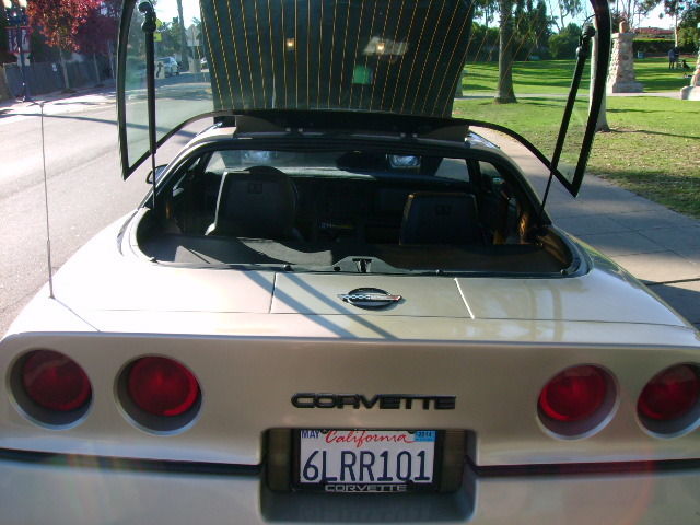1987 Silver Chevrolet Corvette Coupe