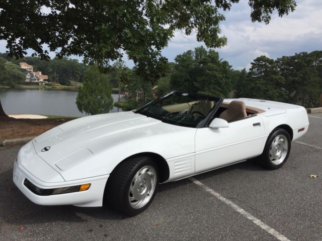 1994 White Chevrolet Corvette Convertible