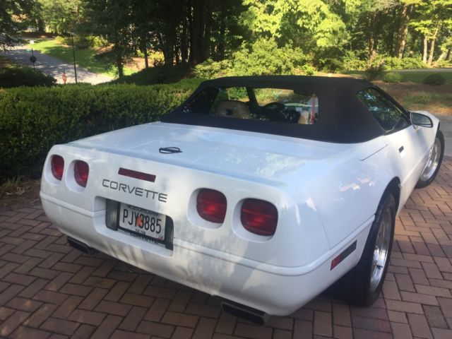 1994 White Chevrolet Corvette Convertible
