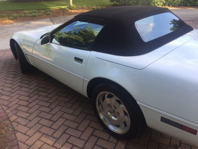 1994 White Chevrolet Corvette Convertible