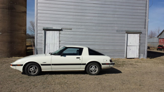 1981 White Mazda RX-7 Coupe
