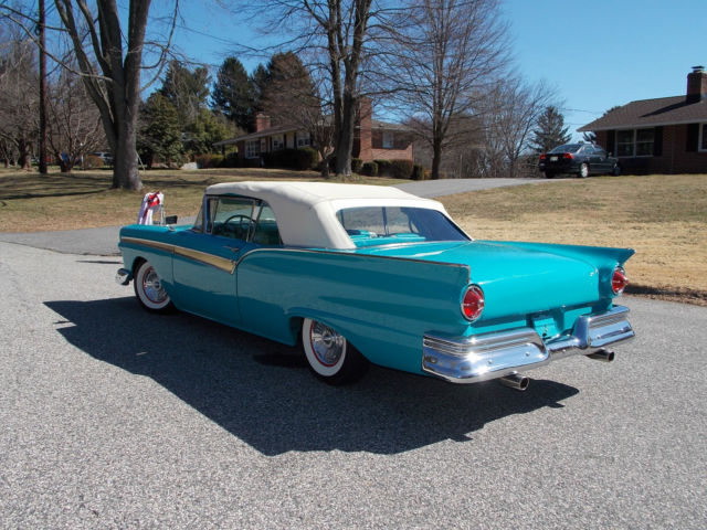 1957 Ford Fairlane