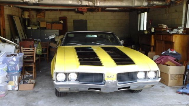1969 Yellow Oldsmobile 442 Convertible
