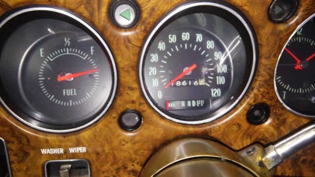 1970 Gold Chevrolet Monte Carlo Coupe