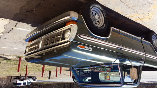 1971 Green Ford F-100 Standard Cab Pickup