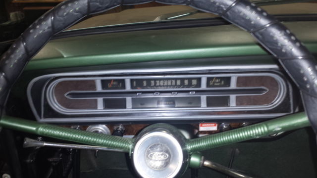 1971 Green Ford F-100 Standard Cab Pickup