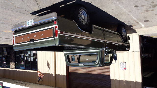 1971 Green Ford F-100 Standard Cab Pickup