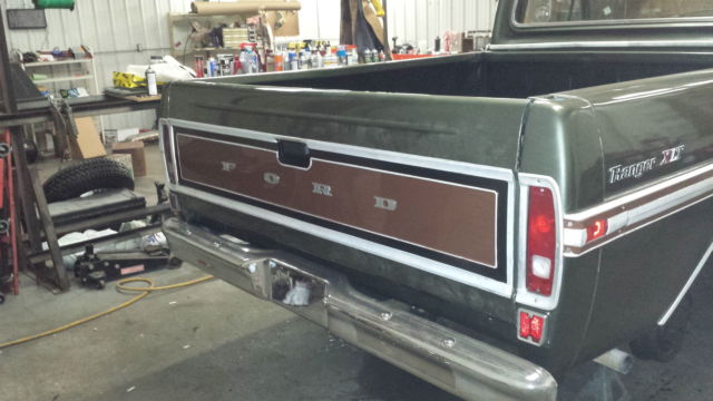 1971 Green Ford F-100 Standard Cab Pickup