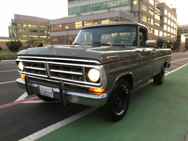 1971 Green Ford F-100 Pick Up