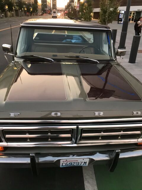 1971 Green Ford F-100 Pick Up