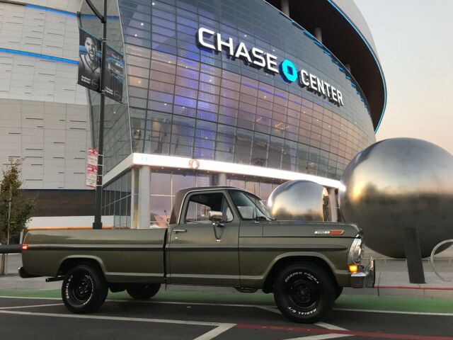 1971 Green Ford F-100 Pick Up