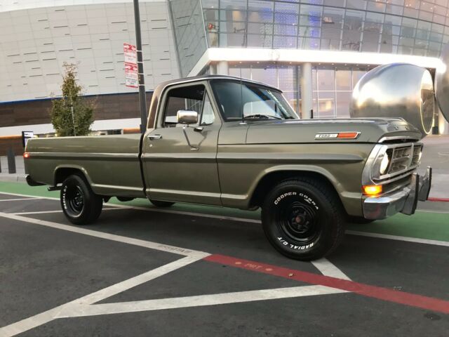 1971 Green Ford F-100 Pick Up
