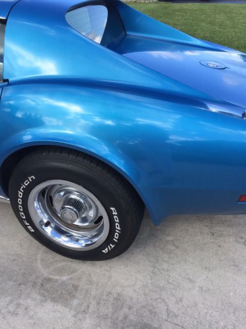 1976 Blue Chevrolet Corvette T-TOP