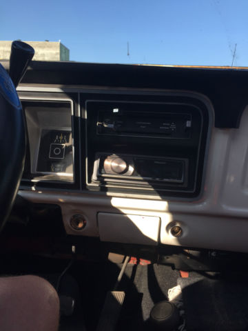 1979 Red Ford Bronco SUV