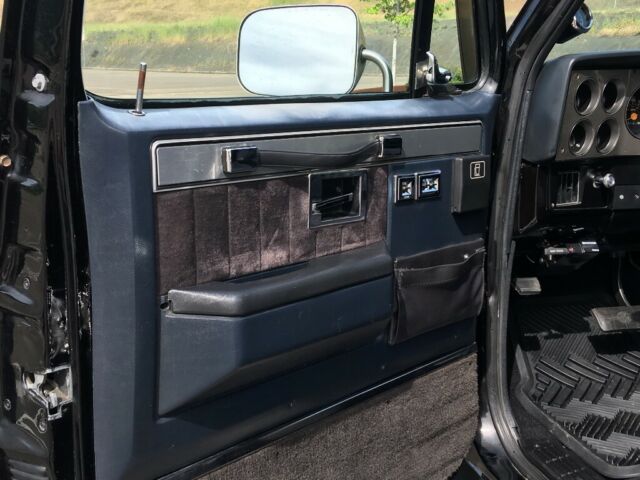 1985 Black Chevrolet C/K Pickup 1500 Standard Cab Pickup