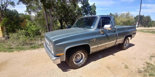 1987 Blue Chevrolet Silverado 1500