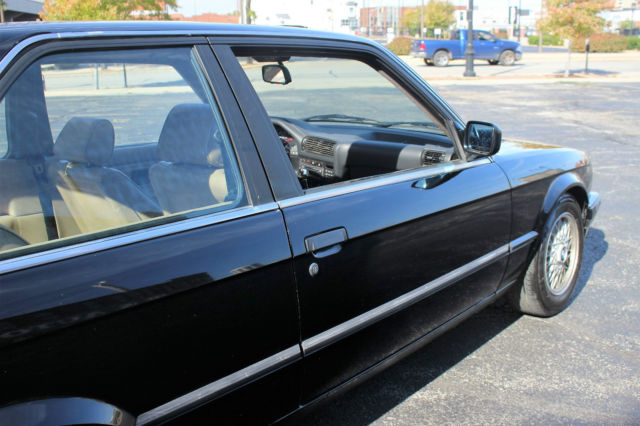 1988 Black BMW 3-Series