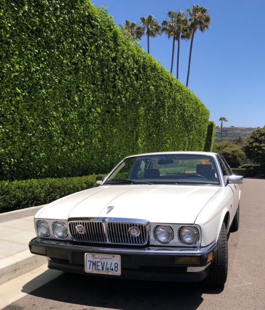 1989 White Jaguar XJ6 Sedan